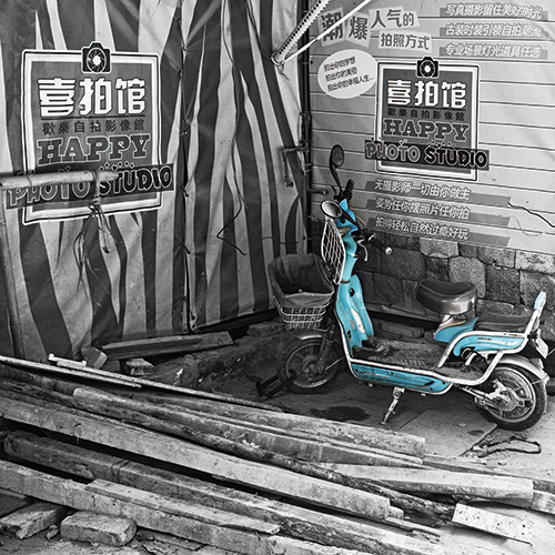 摩托车