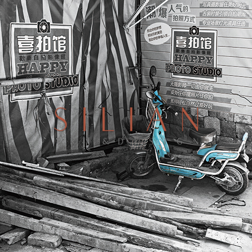 摩托车